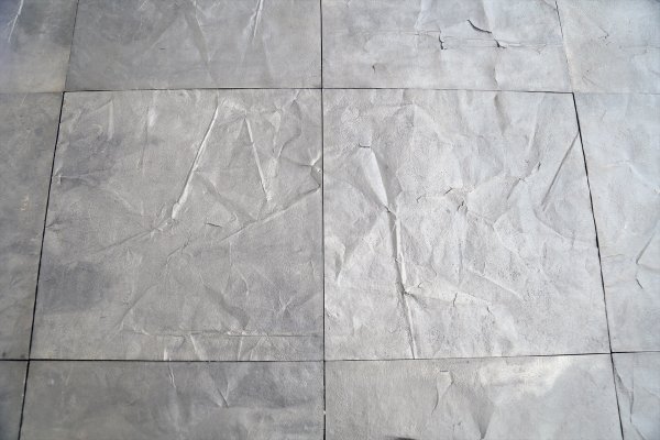 FARC’ın silahları parke taşı oldu