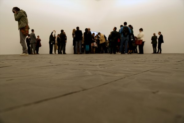 FARC’ın silahları parke taşı oldu