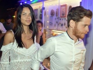 Adriana Lima, Metin'i tamamen sildi