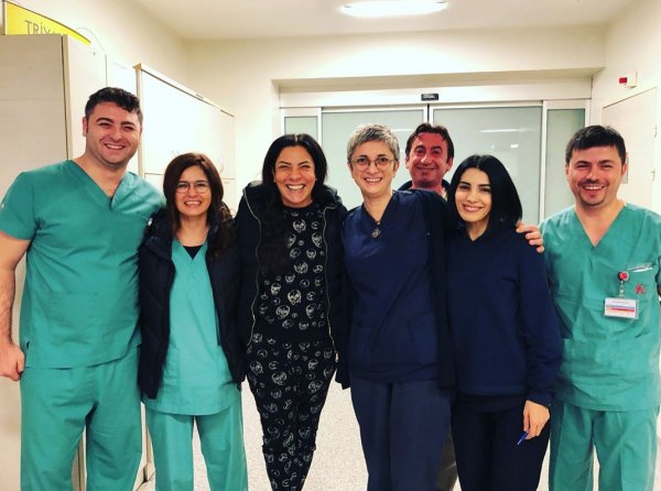 Işın Karaca hastanelik oldu