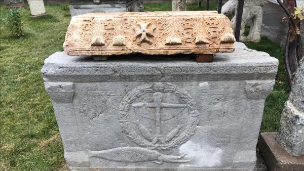 İnşaat kazısında Danyal Peygamber kabartması bulundu