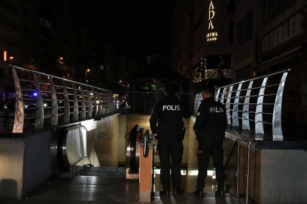 i İstanbul'da metroda intihar