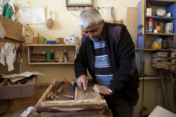 i Tuğra işlemeli ahşap tablolara büyük ilgi
