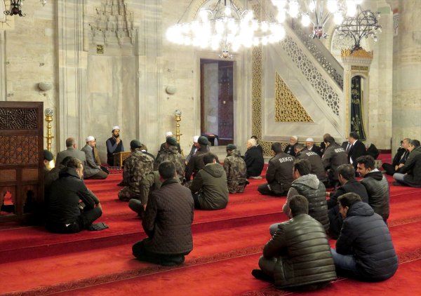 a Şehit emniyet müdürü için mevlit