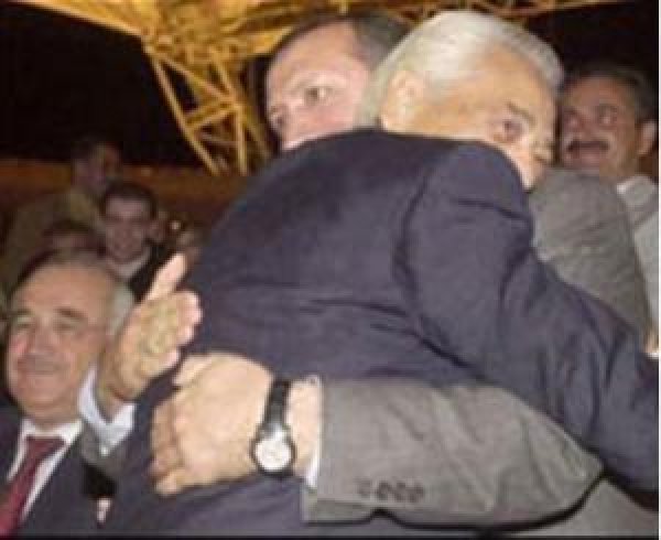 Adnan Şenses kimdir - biyografisi 