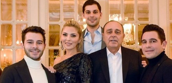 Sabancı Ailesi'nden servetlik pozlar