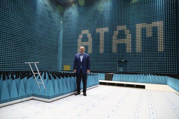 a Bakan Mustafa Varank bilgi güvenliğinin mutfağında