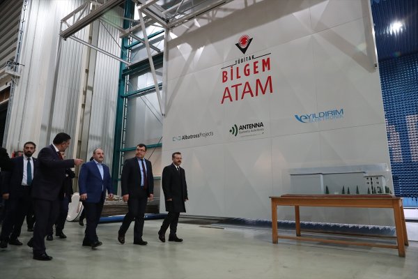 a Bakan Mustafa Varank bilgi güvenliğinin mutfağında