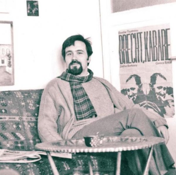 İLBER ORTAYLI İlber Ortaylı gençlik fotoğrafını paylaştı