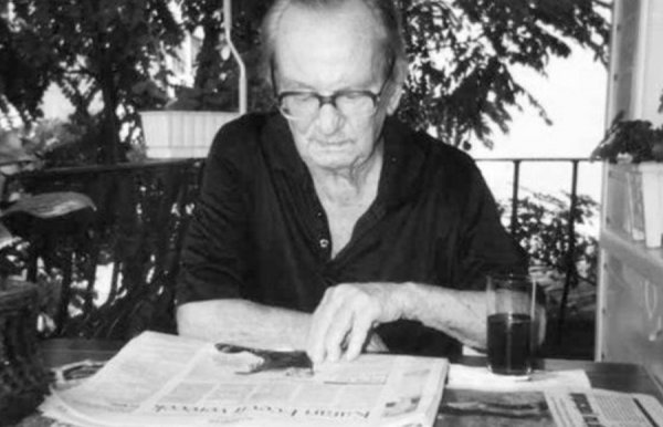 Ünlü yazarların takma isimleri Ünlü yazarların takma isimleri