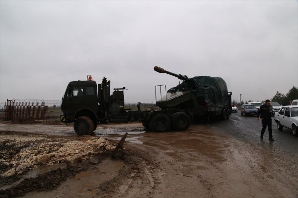 Suriye sınırında askeri hareketlilik