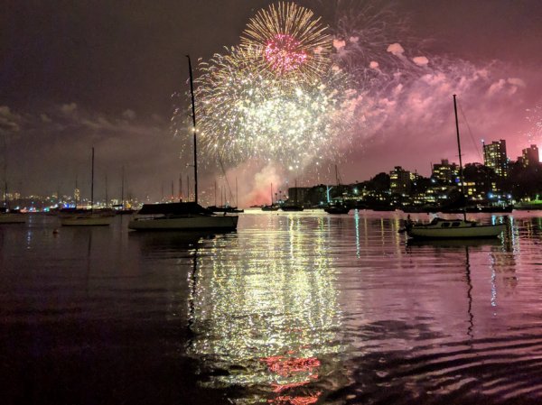 Sidney'de yılbaşı kutlamaları başladı