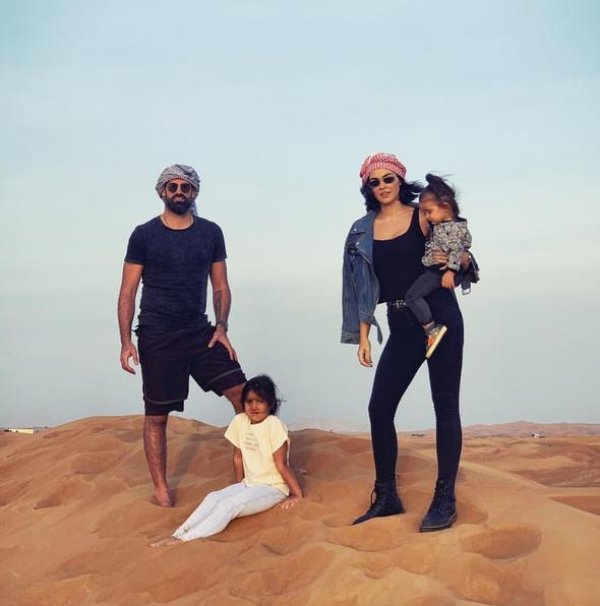 Volkan Demirel ailesiyle tatilde