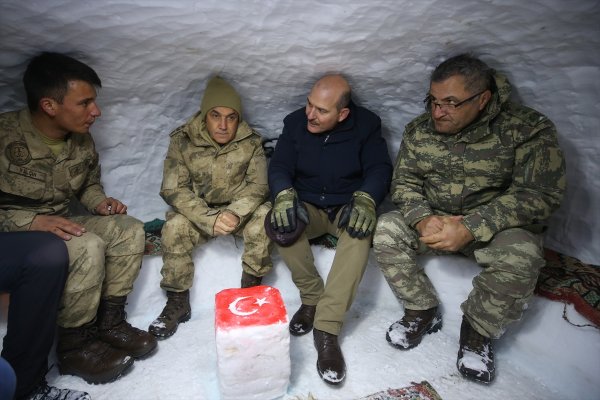 Cumhurbaşkanı Erdoğan 'kahramanların' yeni yılını kutladı