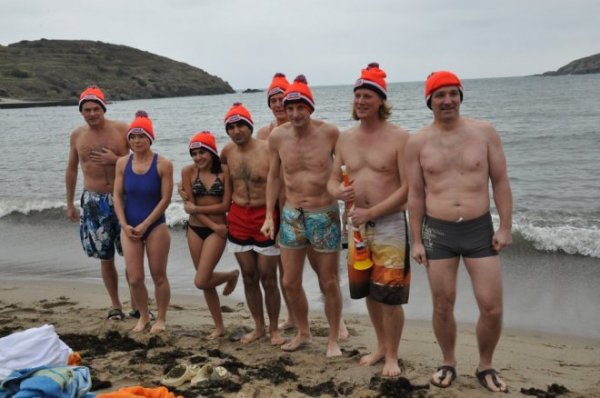 Hollandalılar yeni yılı denizde kutladı