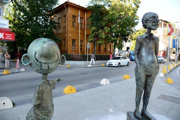 d Avanak Avni yeniden Karikatür Evi’nde