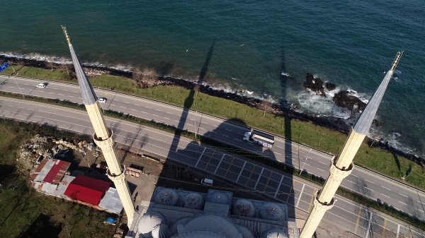 a Giresun Sarayburnu Camisi'ne ziyaretçi akını