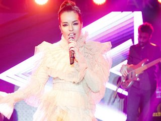 Bengü: Hamile olduğumu sahnede öğrendim