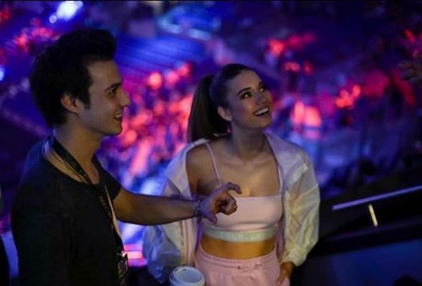 Afra Saraçoğlu'dan Mert Yazıcıoğlu paylaşımı