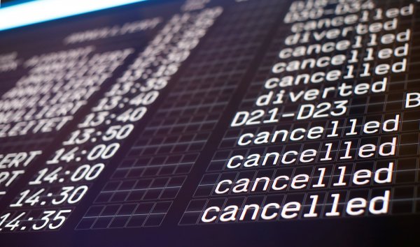 Almanya'da grev devam ediyor