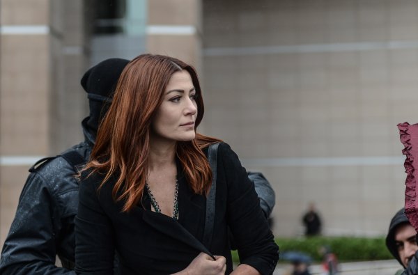 Deniz Çakır: Başörtülüler beni çok sever