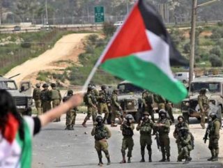 İsrail'den cami baskını: 3 yaralı