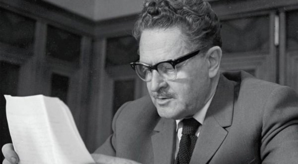 Şair Nazım Hikmet anılacak