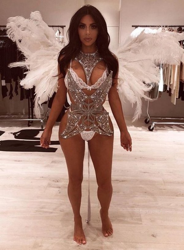 Kim Kardashian melek oldu