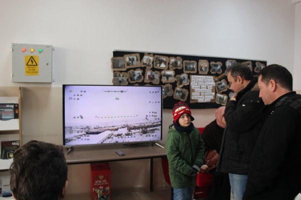 Liseli öğrencilerden başarılı İHA testi