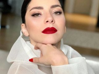 Merve Boluğur parasının peşinde