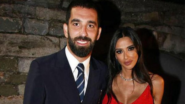 Aslıhan Doğan'ın yeni dövmeleri