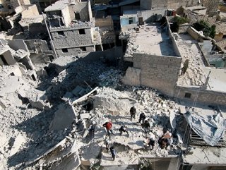 Azez’de, rejim bombardımanına karşıtı protesto