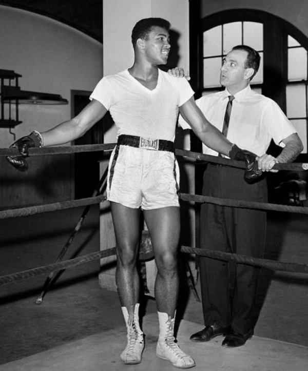 Muhammed Ali kimdir -biyografisi Muhammed Ali kimdir -biyografisi