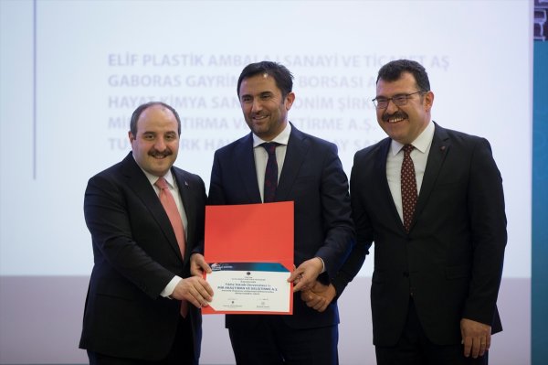 a Bakan Varank Sanayi Doktora Programı'nda