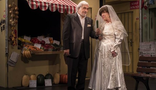 Ayşen Gruda öldü - Ayşen Gruda kimdir? - biyografisi Ayşen Gruda öldü - Ayşen Gruda kimdir? - biyografisi