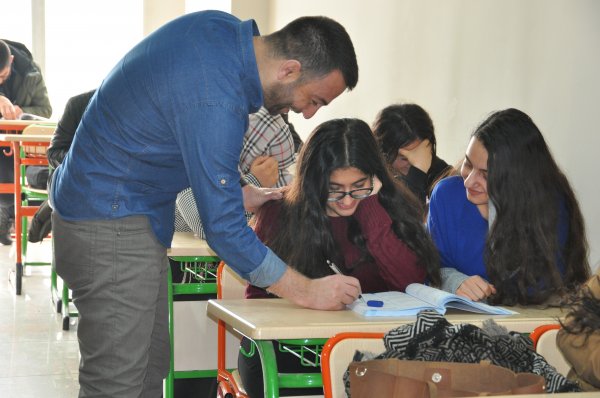 i Yüksekovalı öğrencilerden sınav merkezi talebi