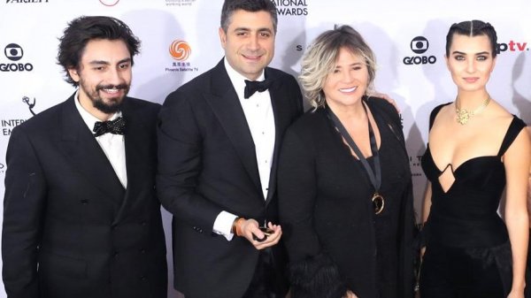 Tuba Büyüküstün sevgilisinin filminde oynadı