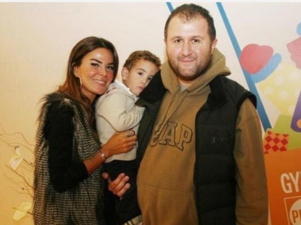 Özlem Yıldız eski eşini adliyede yalnız bırakmadı