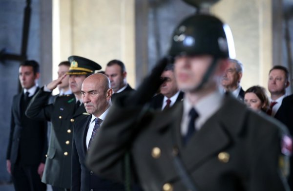 a Tunç Soyer babasına yönelik tepkilere yanıt verdi