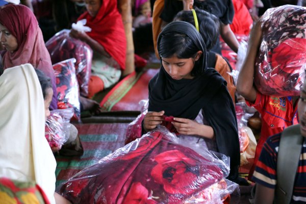 Türkiye’den Arakanlılara kış yardımı