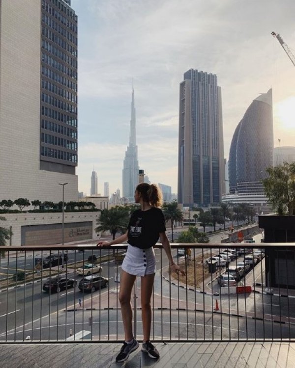 Acun Ilıcalı yeni sevgilisi Itır'ı yanından ayırmıyor