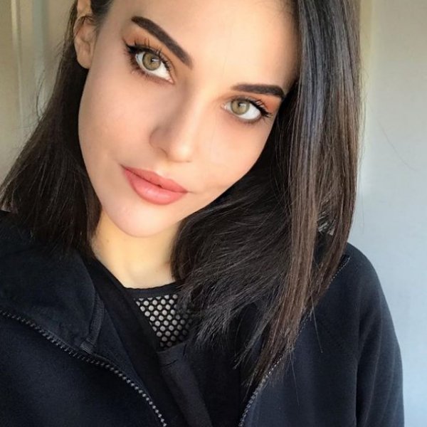 Tuvana Türkay makyajsız halini paylaştı