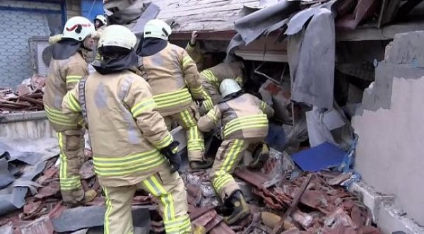 Kartal'da çöken binadaki tüm daireler doluydu