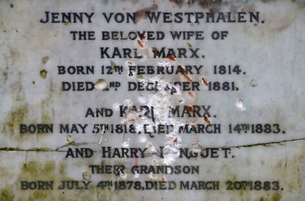 Karl Marx'ın mezarına çekiçli saldırı