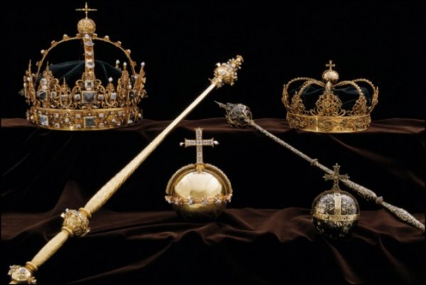 Kayıp Kraliyet mücevherleri çöplükte bulundu