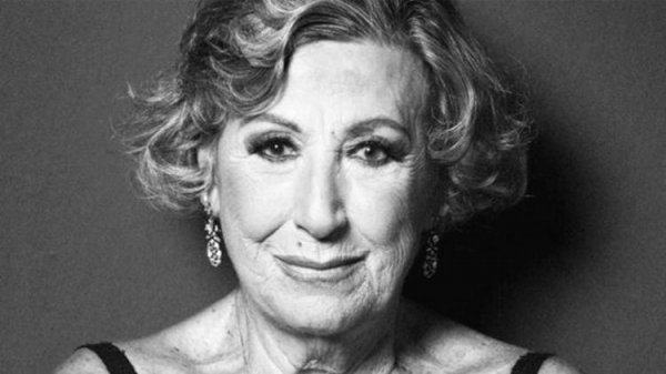 Müzeyyen Senar anılacak