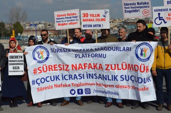 d Nafaka mağdurları eylem yaptı