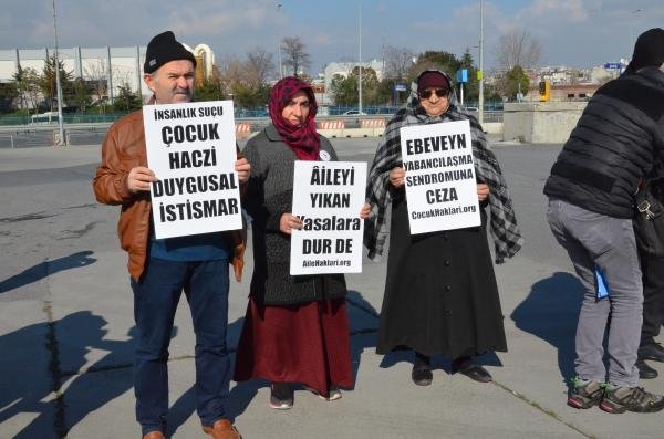 d Nafaka mağdurları eylem yaptı