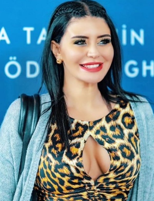 Ebru Polat makyajsız fotoğrafını paylaştı