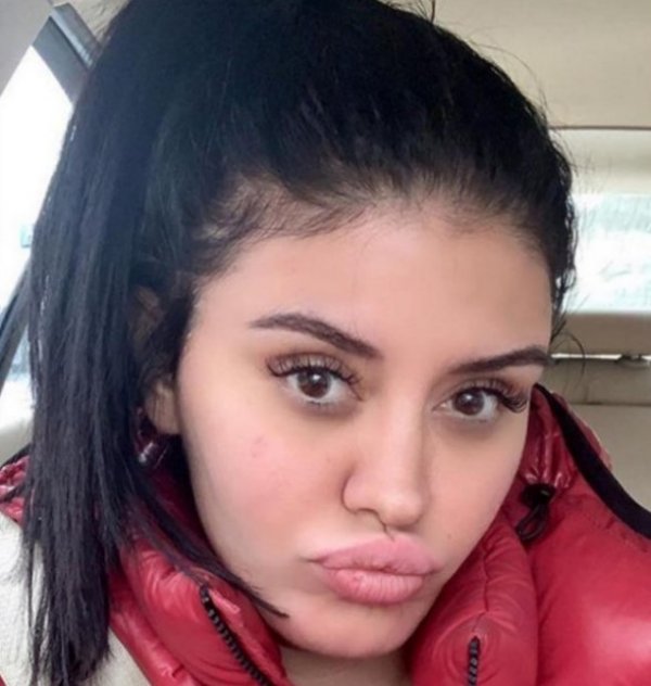 Ebru Polat makyajsız fotoğrafını paylaştı